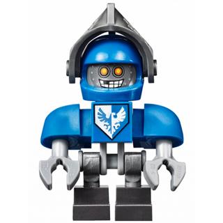 Clay Bot - Blue Shoulders Flat Silver Visor - Minifigure