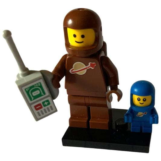 Brown Astronaut and Spacebaby Series 24 (Complete Set with Stand and Accessories) - col24-3 - Set - New